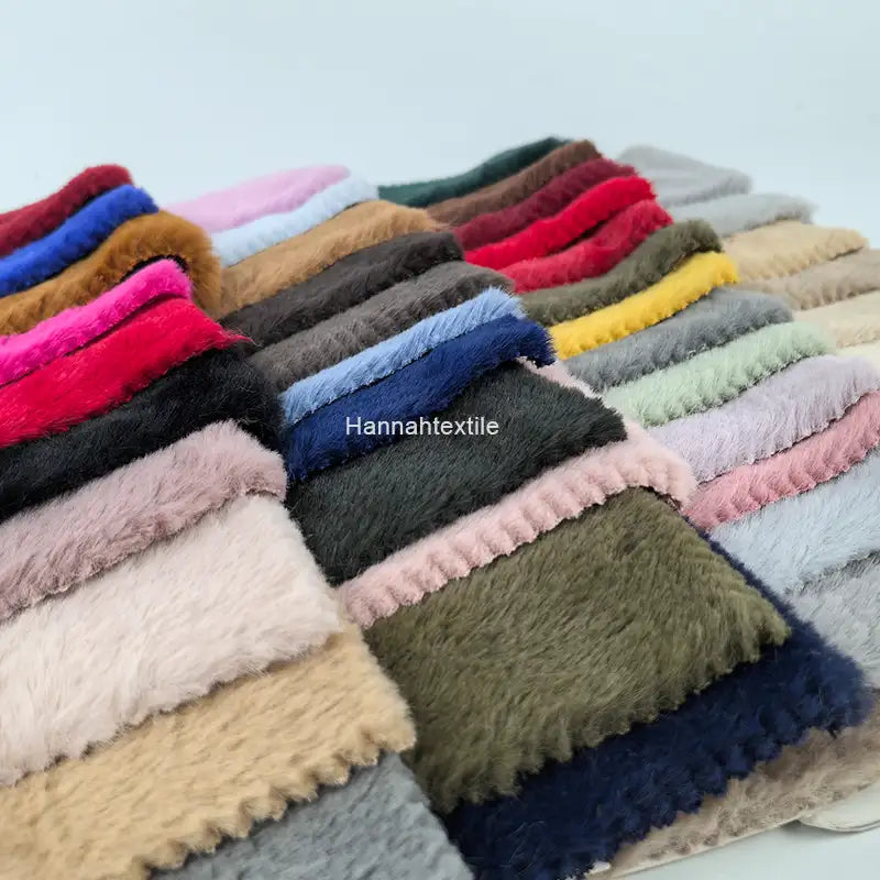 Faux_Rabbit_Fur_Fabric_2
